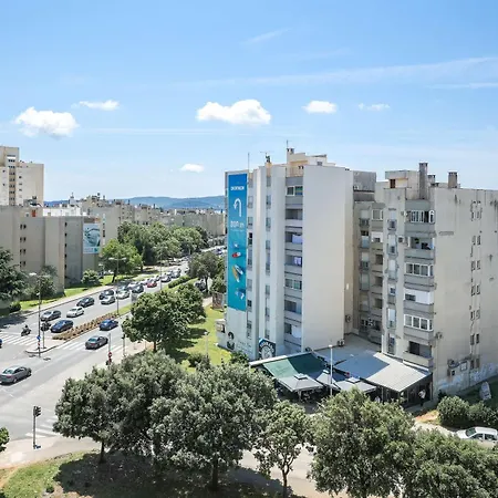 Gabi Ζαντάρ